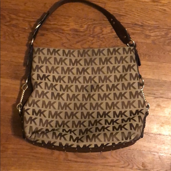 MK bag . Good condition . Best offer - Picture 2 of 2